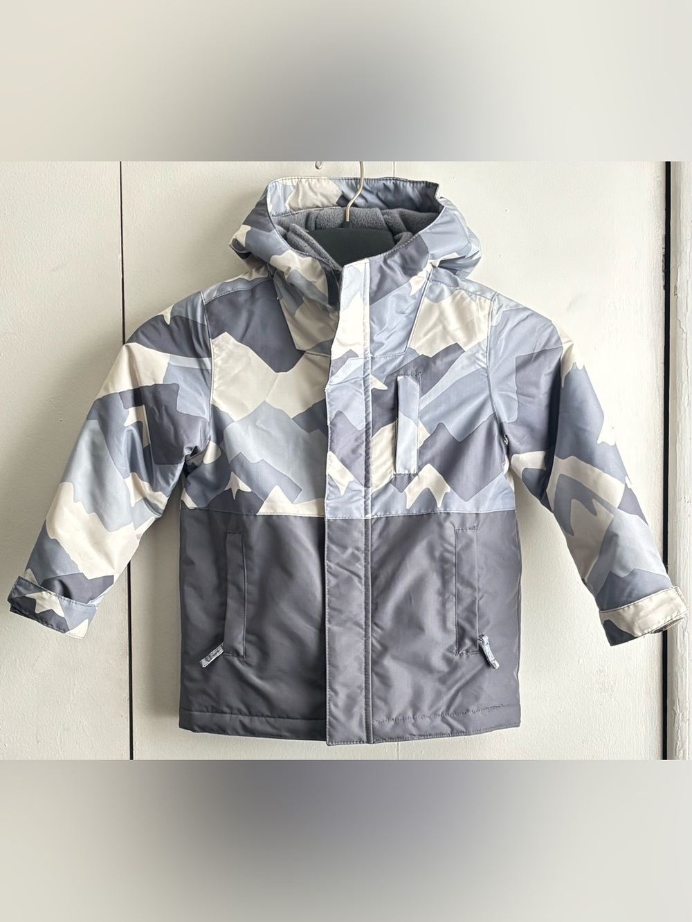 CHILDREN’S PLACE GRAY BEIGE CAMOUFLAGE HOODED COAT, size 4 XS/TP